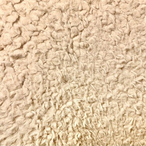 ARITZIA Wilfred Fluffy Cream Vest (Size XXS) - Picture 5 of 13